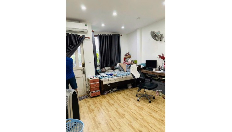 Ngộp Tô Hiến Thành - HXH vô nhà  Quận 10 - 4x16m2 - 4 tầng